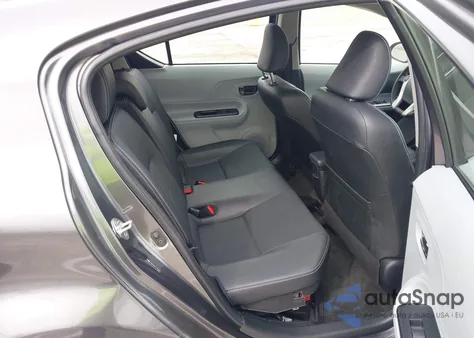 2012 Toyota Prius C Four z USA, uszkodzony, nr VIN JTDKDTB31C1025736